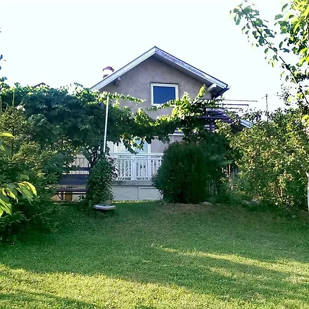 בית נופש Flower Garden